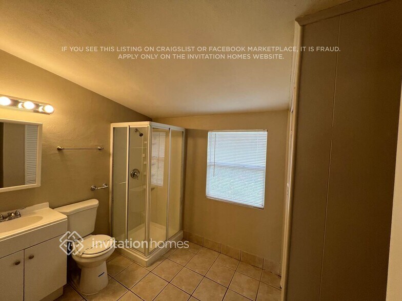 Building Photo - 3701 SW 58th Terrace