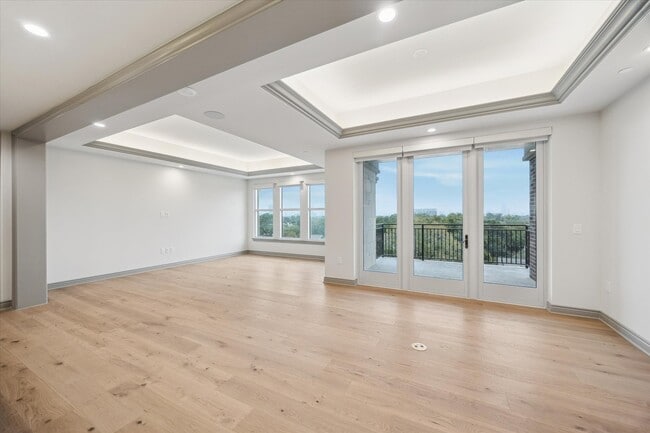 Building Photo - 1717 Bissonnet St