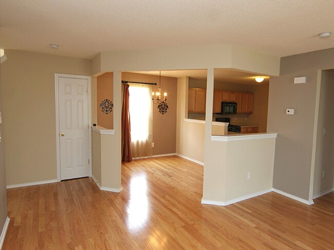 Building Photo - Spacious 3-Bedroom Home in Bradbury Commun...