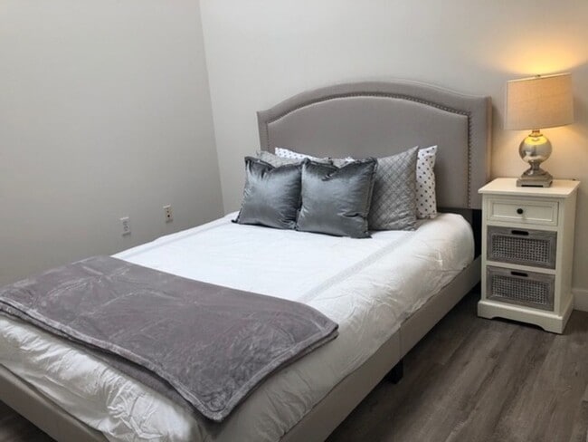 Building Photo - Beautiful East Village Top Floor Loft