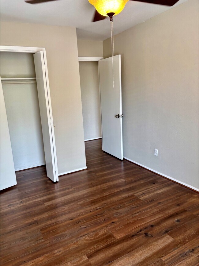 Building Photo - 5100 Allendale Rd