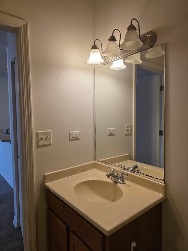 Building Photo - 3506 S State St