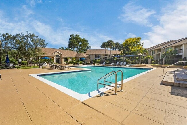 Building Photo - 4045 Crockers Lake Blvd