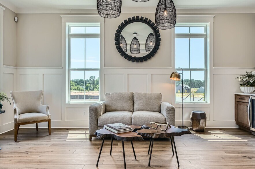 Building Photo - 80 Basswood Ln