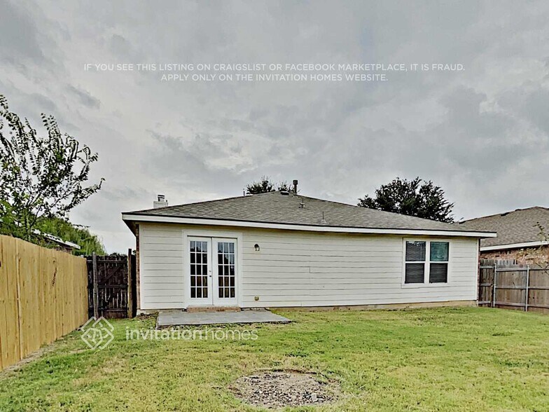 Building Photo - 2440 Rolling Ridge Dr