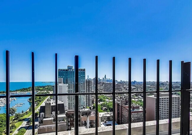 Building Photo - 3550 N Lake Shore Dr