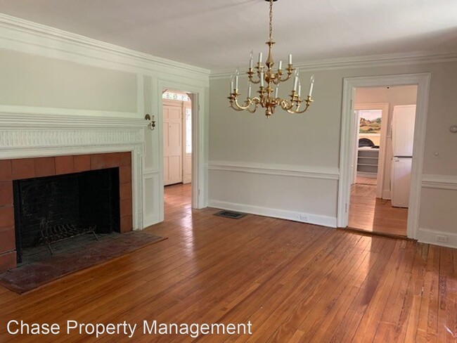 Building Photo - 4 br, 2.5 bath House - 11 Randall Court
