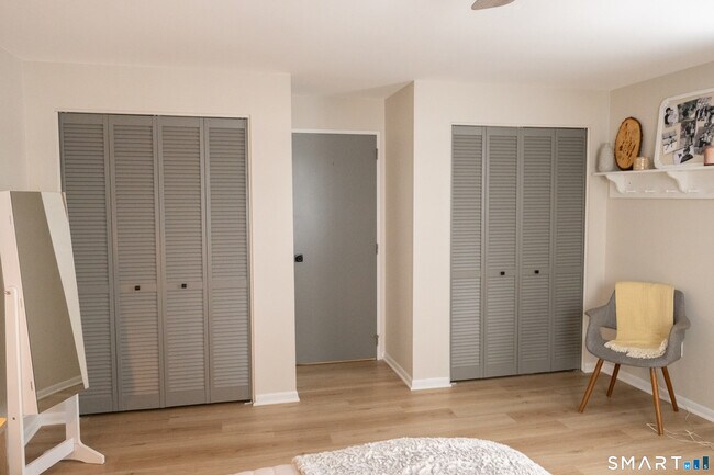 Building Photo - 85 N Main St