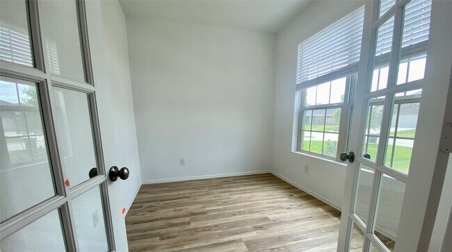 Building Photo - 26610 Daylily Grove St