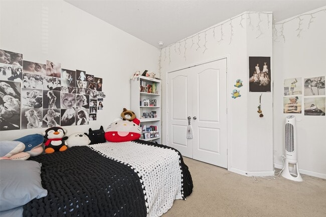 Building Photo - 28423 Aubrey Orchard Ln