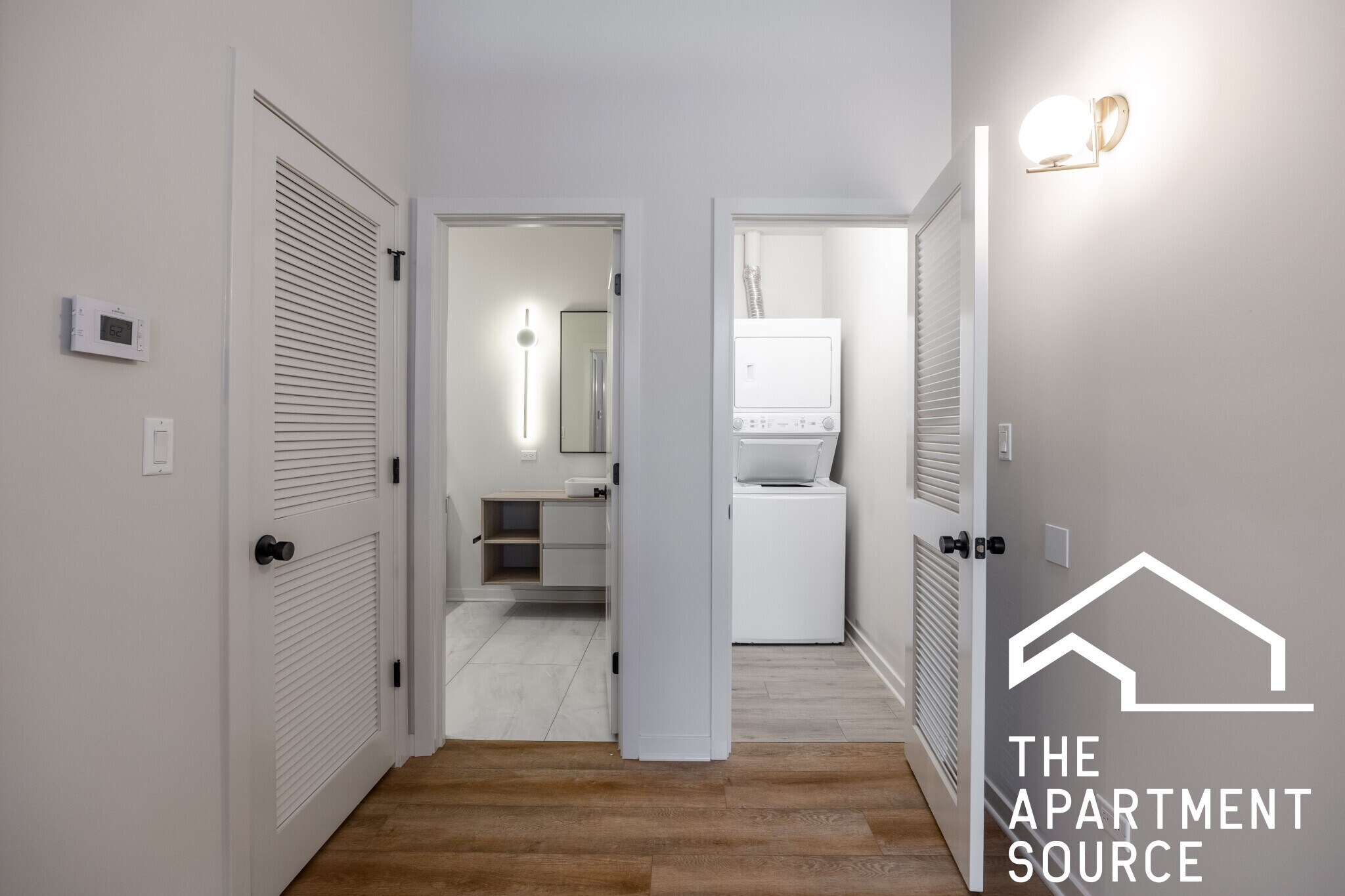 Building Photo - 3207 N Narragansett Ave