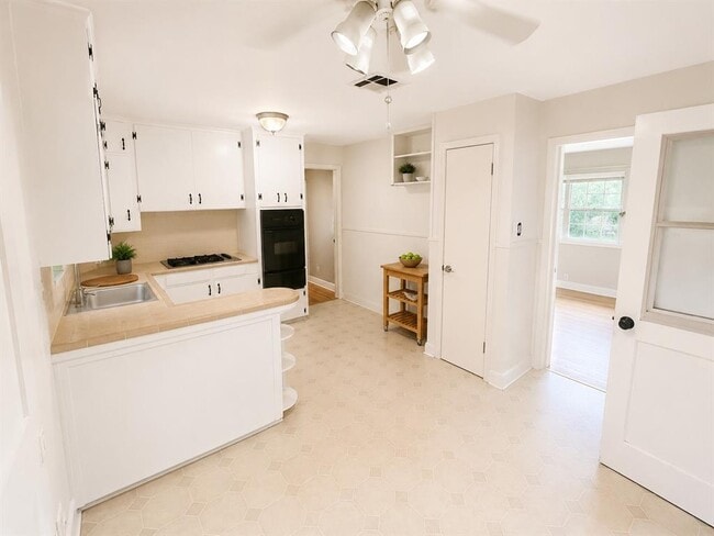 Building Photo - 7521 Delafield Ln