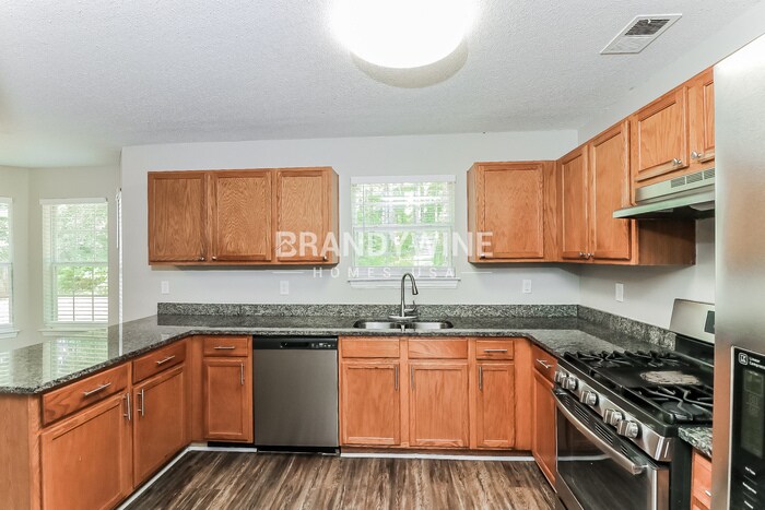 Building Photo - 5312 Rolling Meadow Dr SW