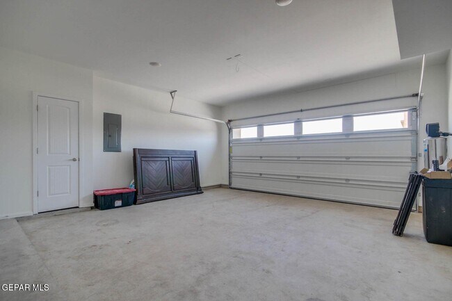 Building Photo - 916 Mormon Tea Dr