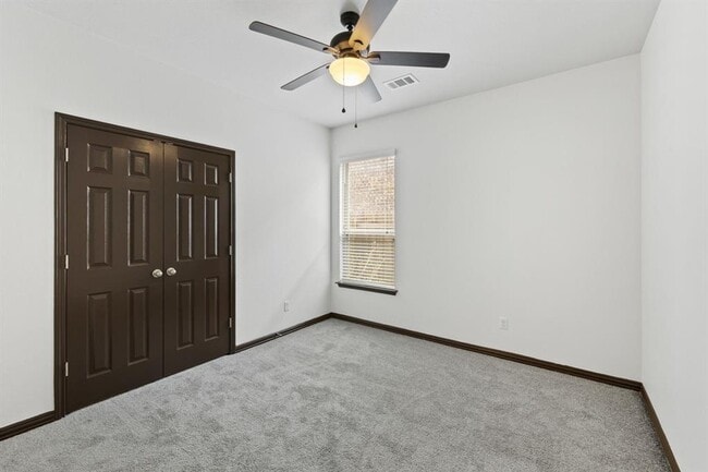 Building Photo - 221 Mandana St