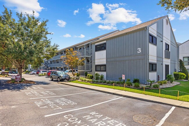 Building Photo - Charming 2-Bedroom Condo Near the Beach