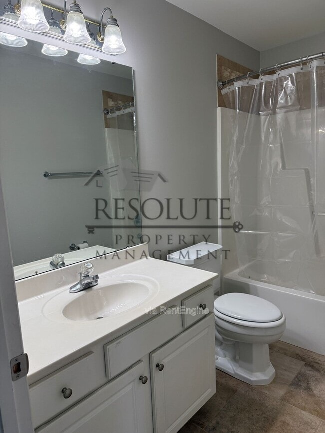 Building Photo - 303 Sugar Maple Ave