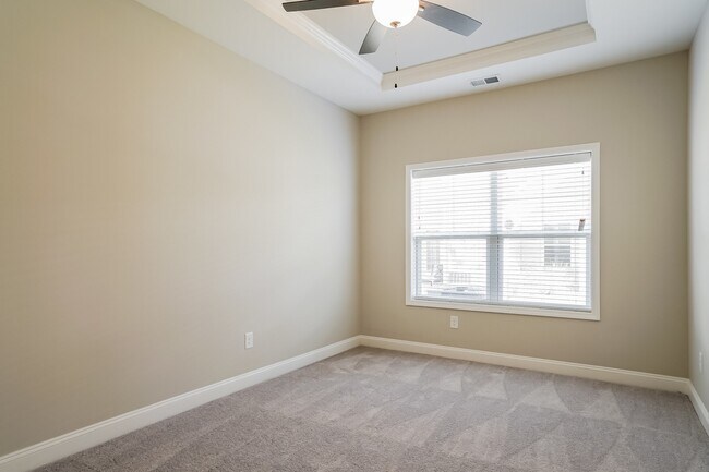 Building Photo - 7248 Bellacroft Dr