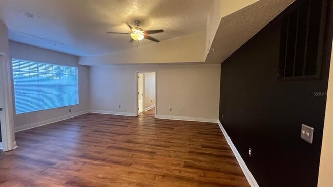 Building Photo - 5554 Metrowest Blvd