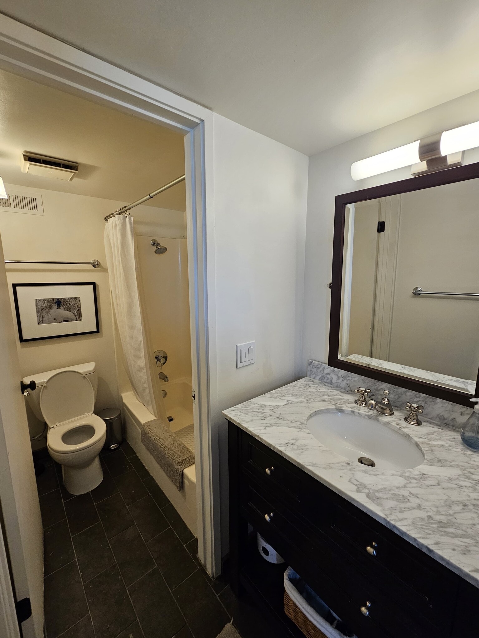 Bathroom - 477 Ala Wai Blvd