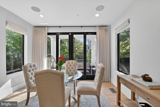 Building Photo - 5310 Dorsett Pl NW