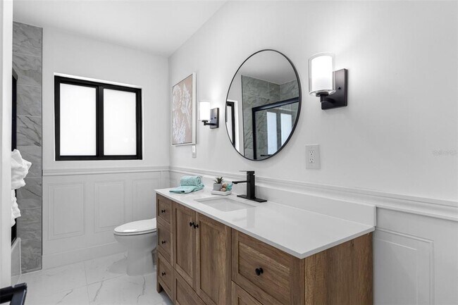 Building Photo - 475 115th Ave