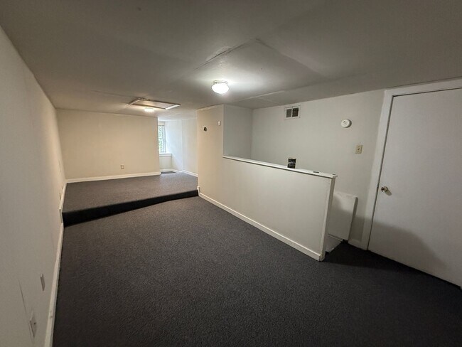 Building Photo - 376 Park Ave