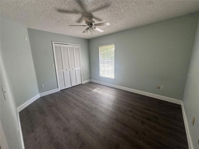 Building Photo - 10941 Mill Pond Way