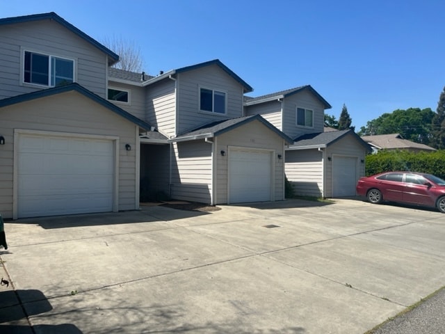 Building Photo - 586 Morgan Dr