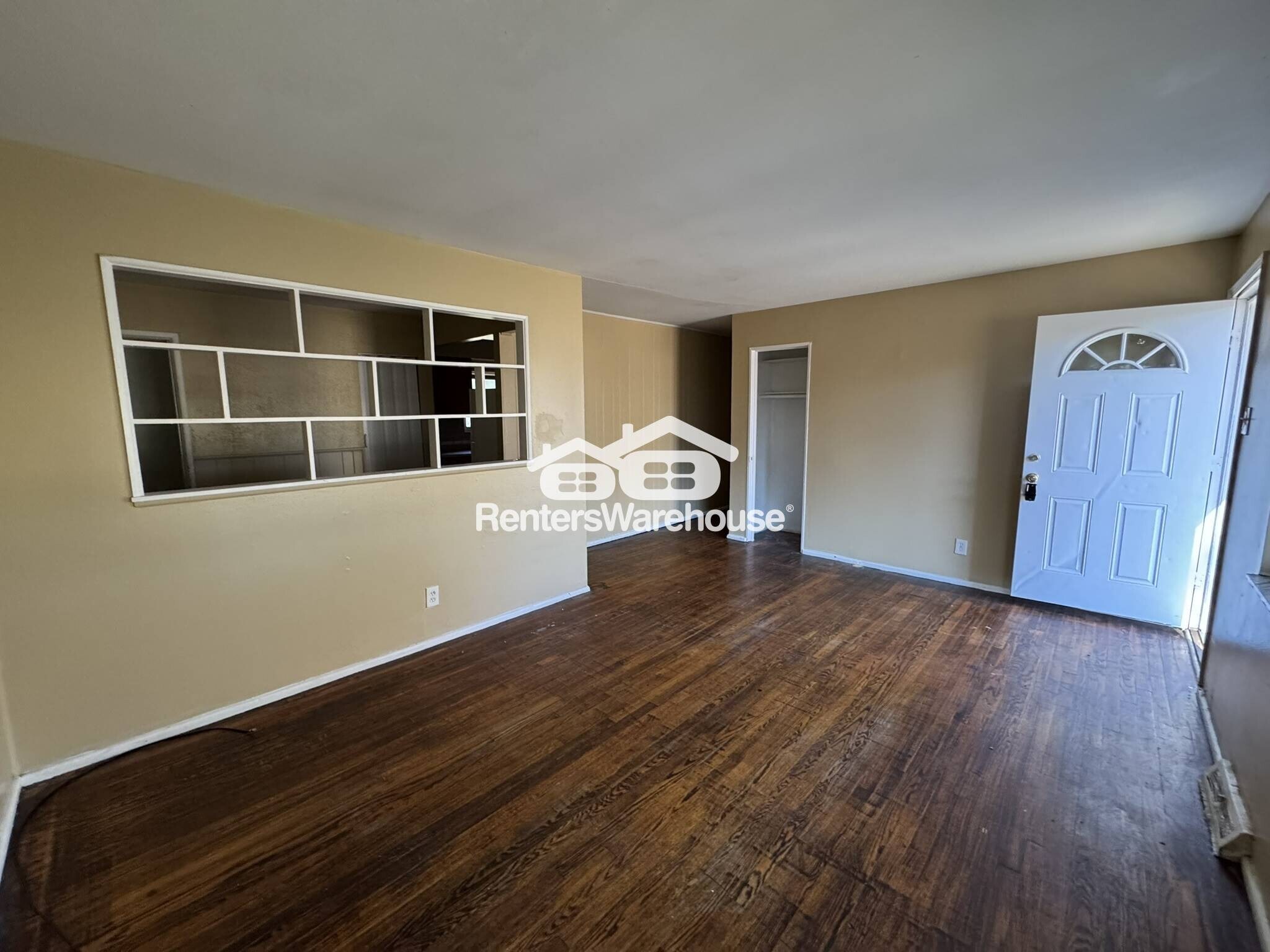 Building Photo - 10137 Cavalier Ct