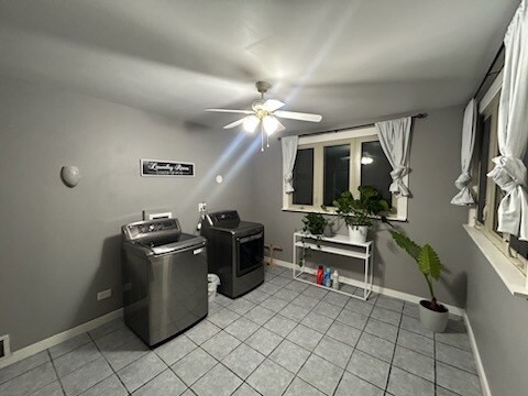 Laundry Room - 6751 S Kilbourn Ave