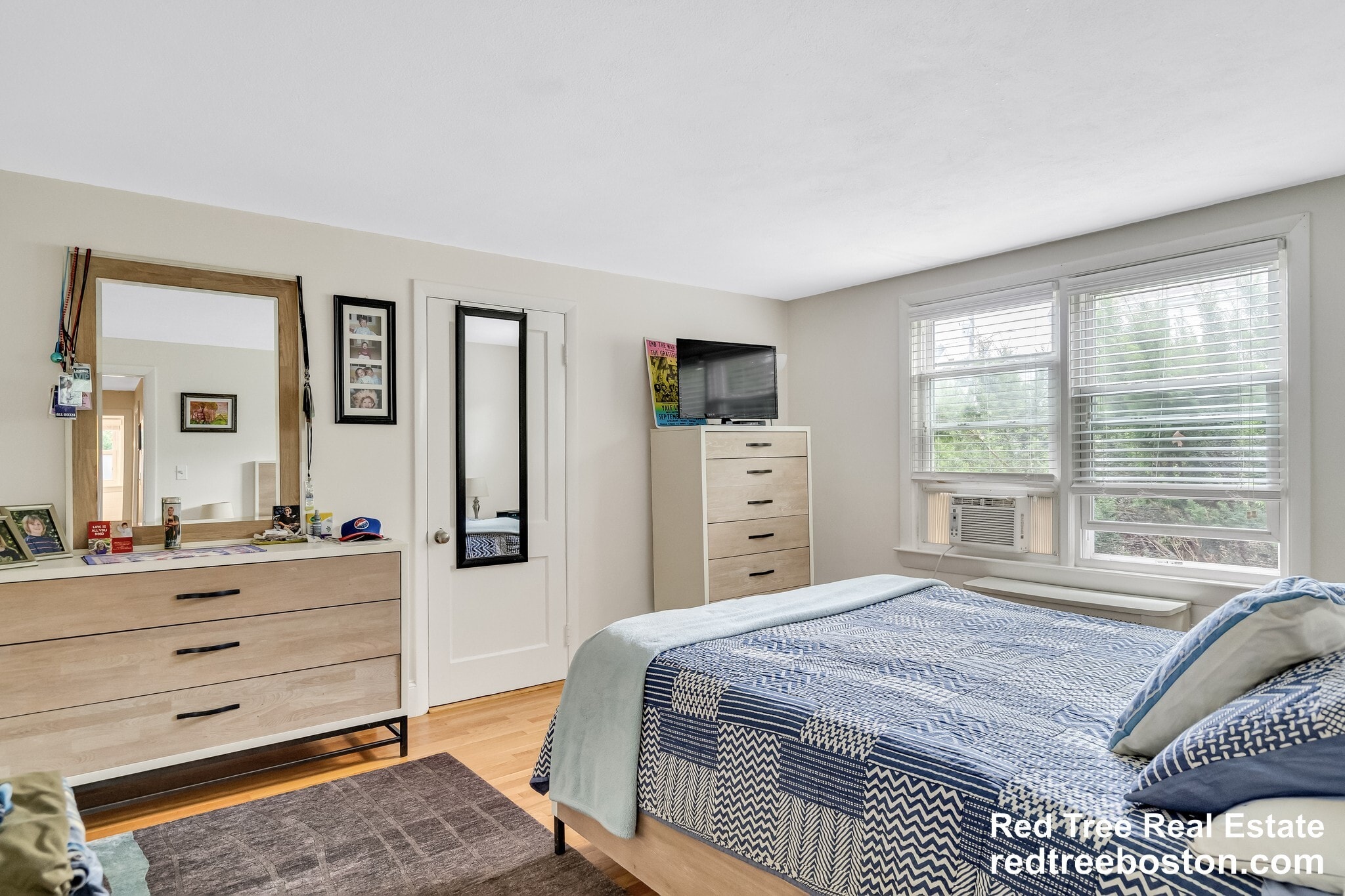 Bedroom - 9 Keefe Ave