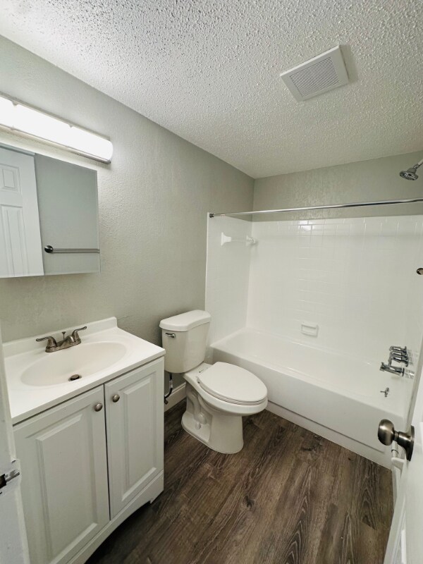 Building Photo - 618 93rd Ave N