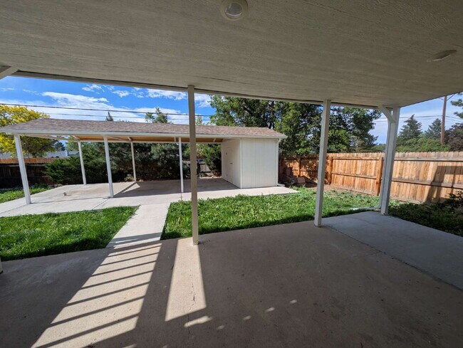 Building Photo - 1175 E Dry Creek Pl