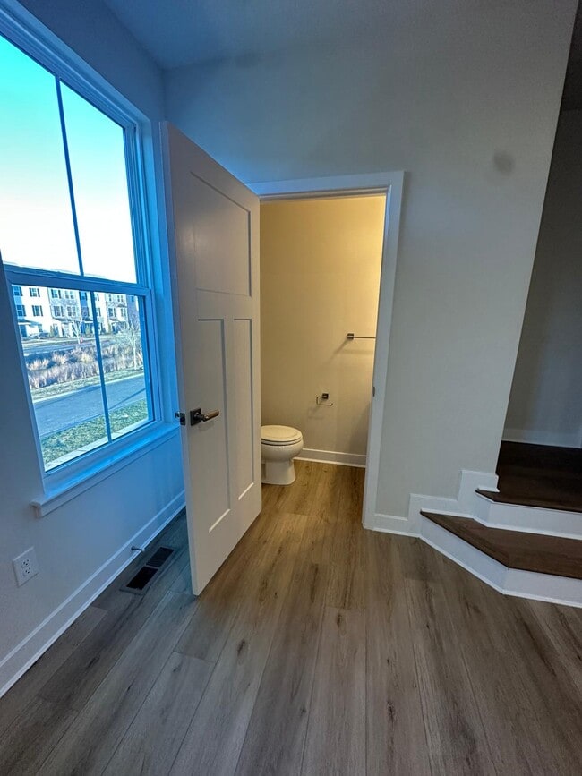 Building Photo - 8626 S Park Dr