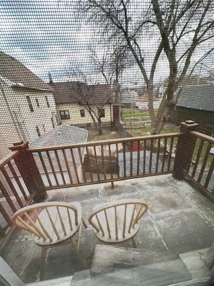 Building Photo - 929 E Clarke St