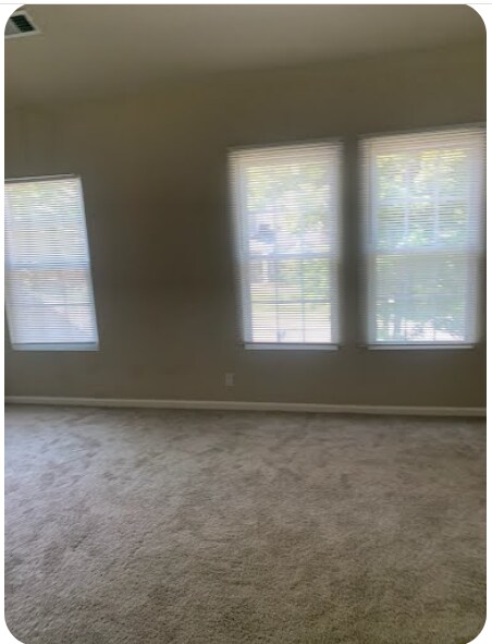 Building Photo - 4404 Ravenwood Dr