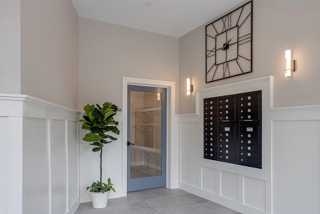 Building Photo - 125 Warren St