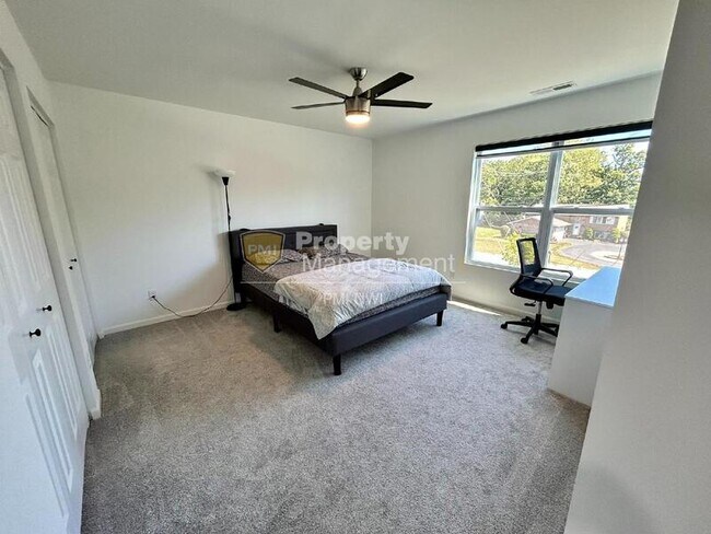 Building Photo - 5625 Burr Rdg Cir