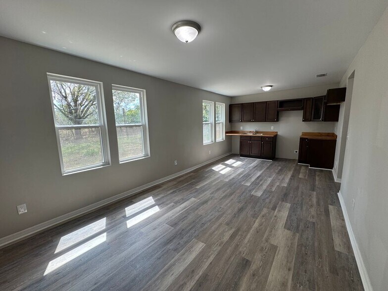 Building Photo - 5134 Dodge Rd