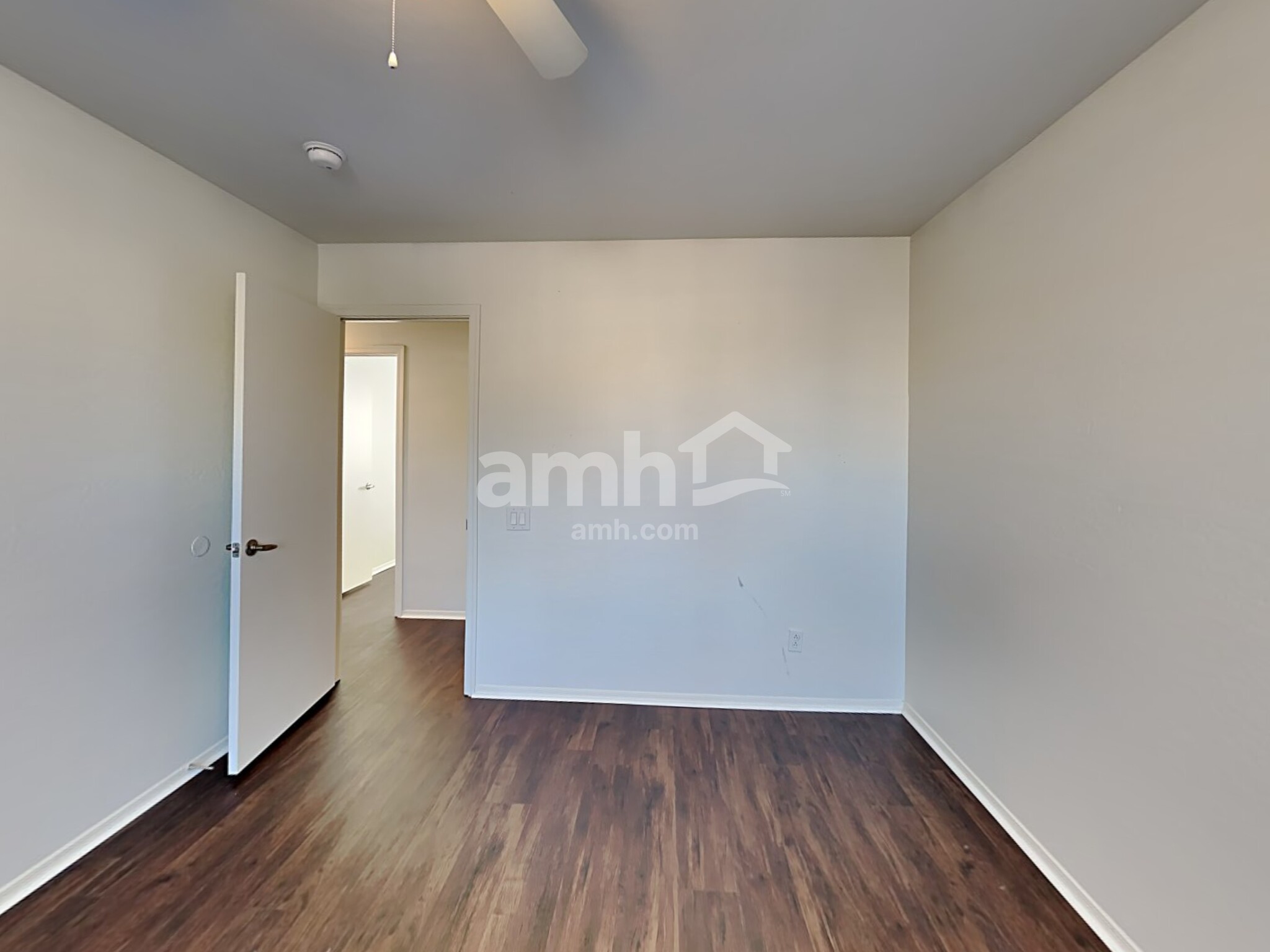 Building Photo - 17285 W Tara Ln
