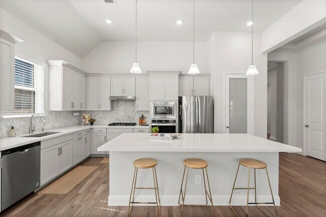 Building Photo - 15949 Hayes Mkt Lp