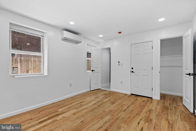 Building Photo - 1223 Spruce St