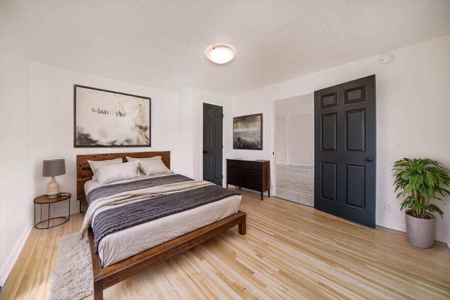 Building Photo - 212 McArthur Dr