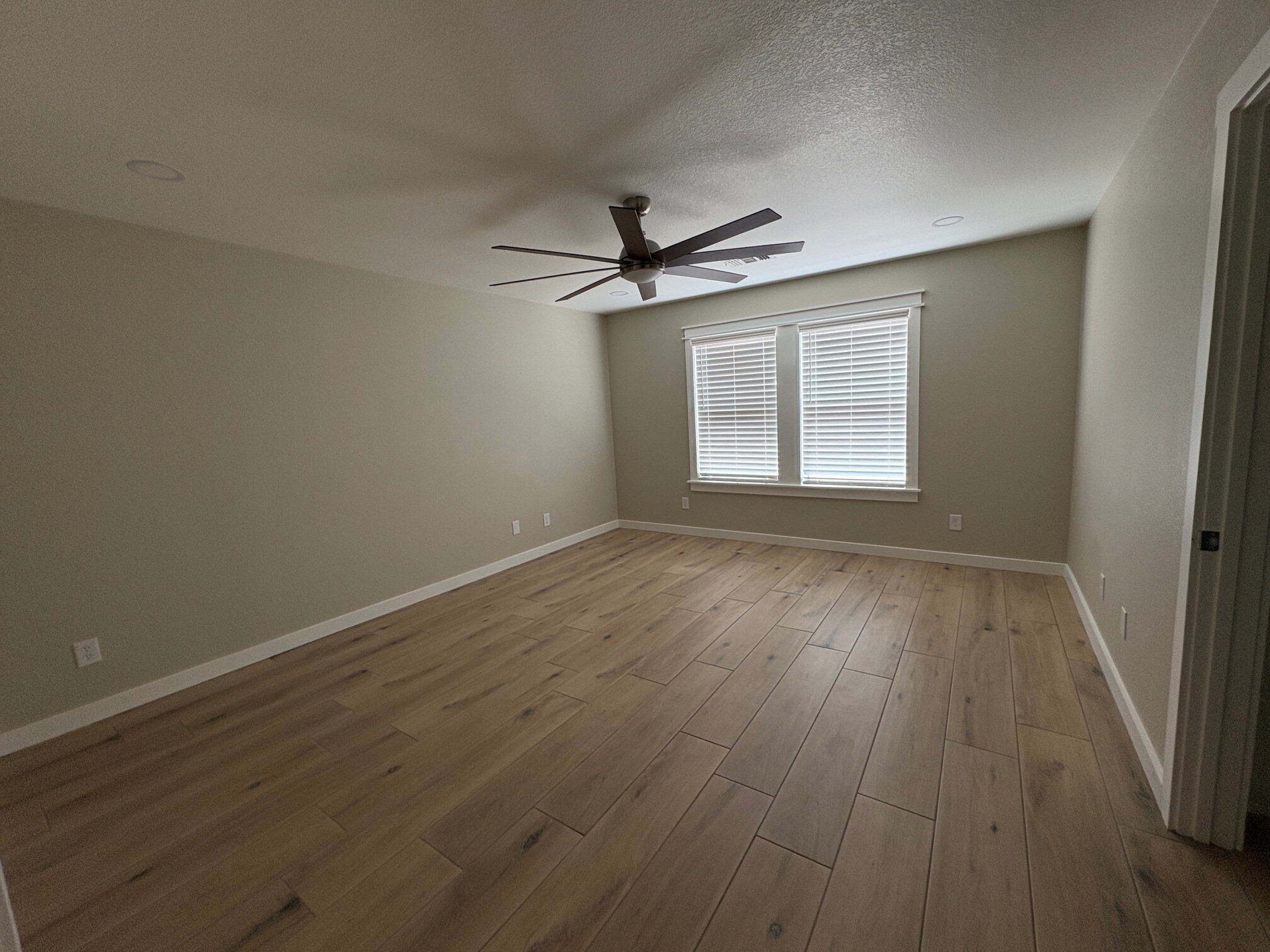 Building Photo - 10552 S Sunshower Way