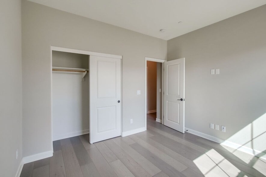 Building Photo - 11011 Peyton Wy