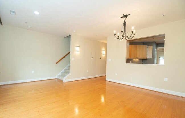 Building Photo - 1354 Monroe St NW