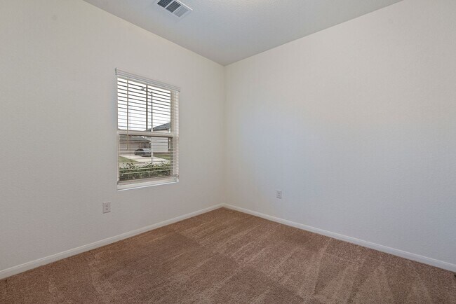 Building Photo - 149 Biscayne Dr