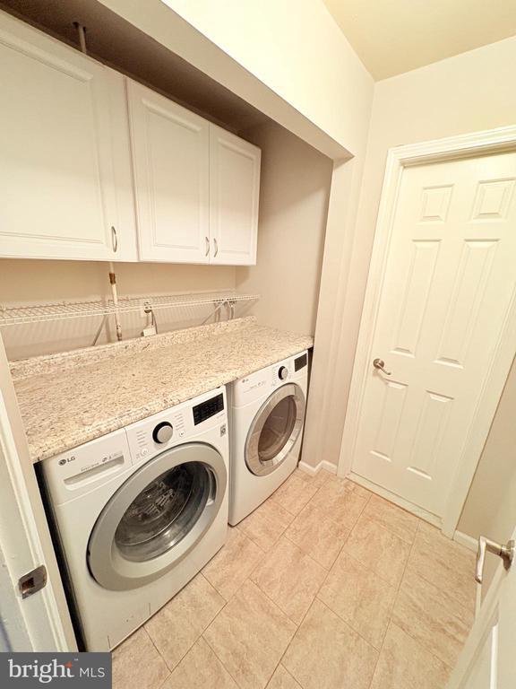 Building Photo - 54 Hillcroft Way