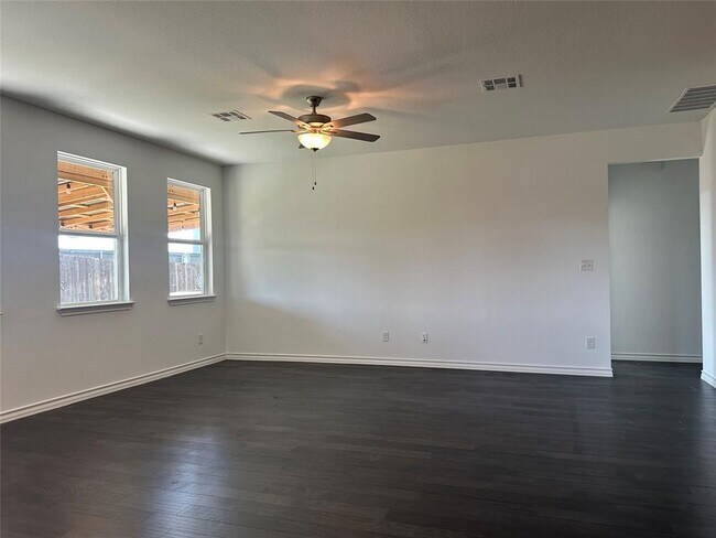Building Photo - 206 Thurman Holt Rd